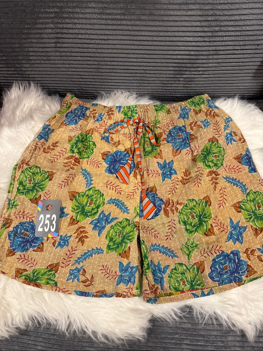 253 KANTHA Shorts 16-20” Waist REVERSABLE wearable Art Lightweight size friendly
